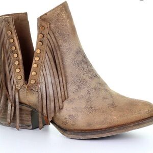 Circle G Distressed Tan Fringe Ankle Boots